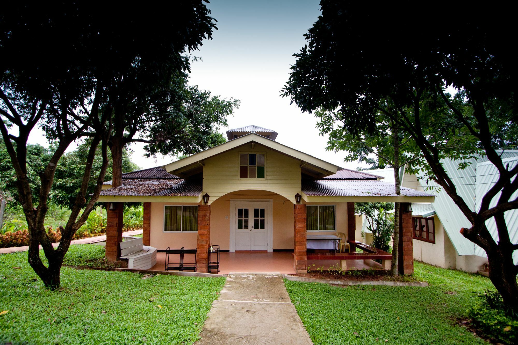 Touch Star Resort - Doi Inthanon Chom Thong Exterior foto