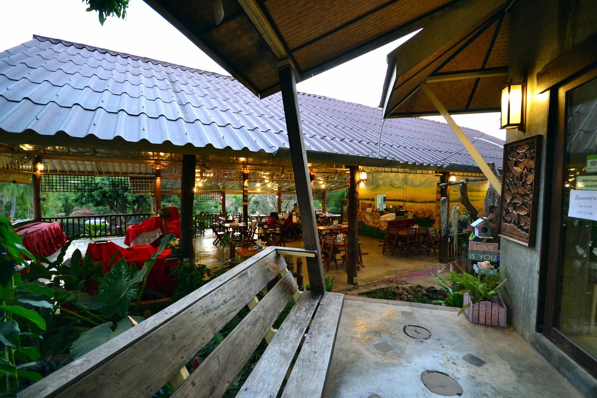 Touch Star Resort - Doi Inthanon Chom Thong Exterior foto